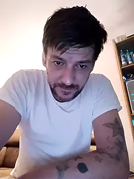 Snapshot of a7ex chatting on 09-24-25, 04:27 a7ex online show from 09-24-25, 04:27