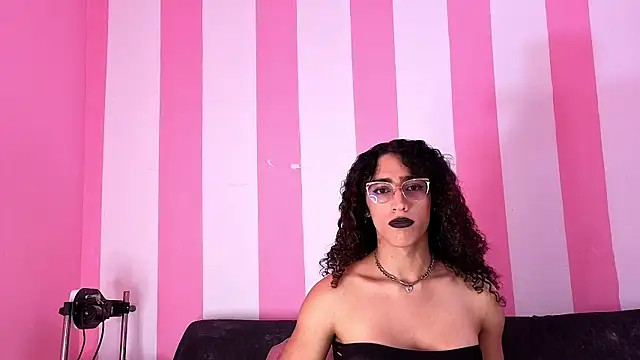 Snapshot of lunagudis chatting on 06-20-26, 03:48 lunagudis online show from 06-20-26, 03:48