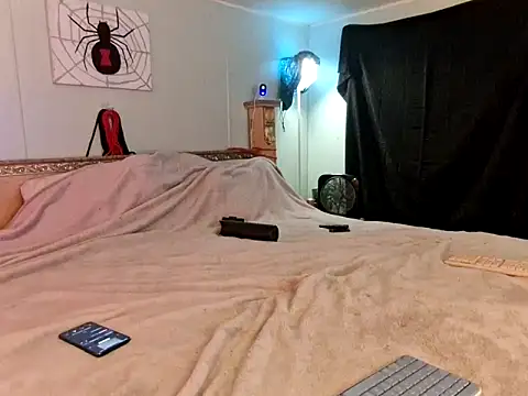 Snapshot of AntMeich6969 chatting on 11-14-25, 03:44 AntMeich6969 online show from 11-14-25, 03:44