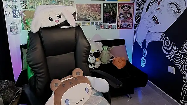 Yuhwan  online show from 09-13-25, 05:57