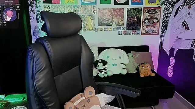 Yuhwan  online show from 01-18-26, 01:42