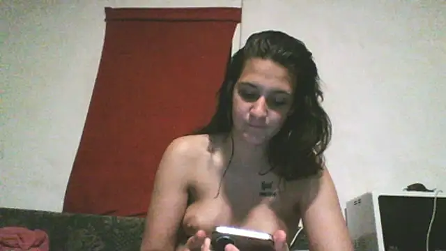 Snapshot of Themaskedgirl21 chatting on 06-13-26, 11:46 Themaskedgirl21 online show from 06-13-26, 11:46