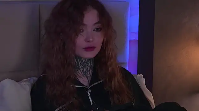 Snapshot of AriWild chatting on 02-27-26, 04:34 AriWild online show from 02-27-26, 04:34