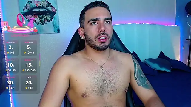 Snapshot of adamhairy chatting on 06-12-26, 07:35 adamhairy online show from 06-12-26, 07:35