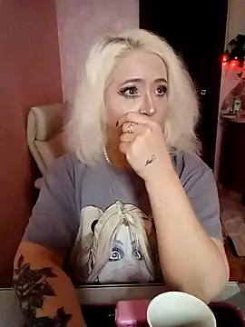 SquirtMilf00 online show from 02-18-26, 04:52