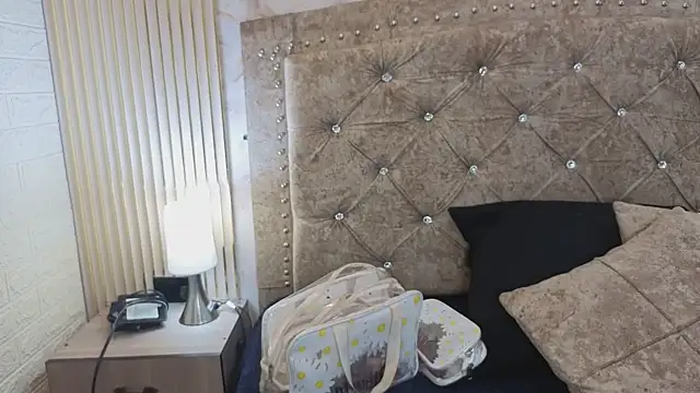 AnastasiaColeman online show from 04-15-26, 07:58