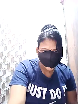 Snapshot of varnika chatting on 03-12-26, 10:54 varnika online show from 03-12-26, 10:54