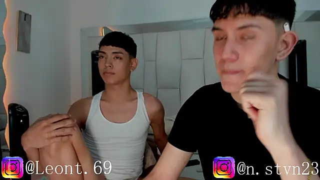 LoganTwink18 online show from 04-17-26, 05:27