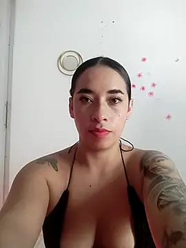 Valenn fernandez online show from 06-24-26, 07:57