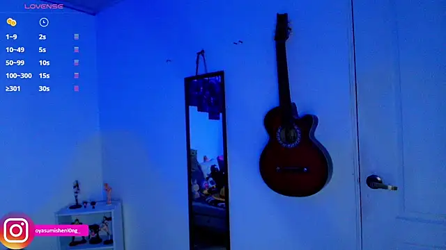 Snapshot of Nicorobinn chatting on 06-11-26, 12:32 Nicorobinn online show from 06-11-26, 12:32