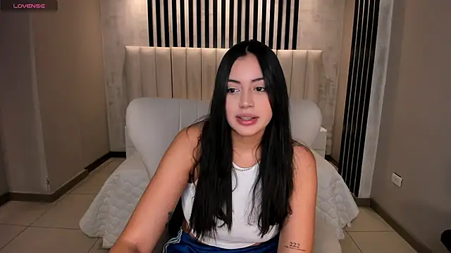 AmbarJames  online show from 04-02-26, 11:41