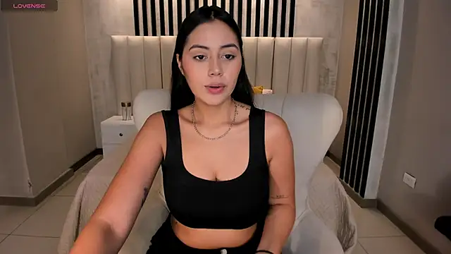 AmbarJames  online show from 06-03-26, 11:57