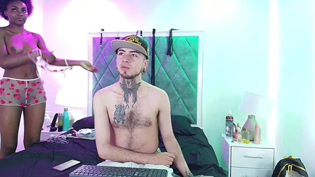 Snapshot of Asha_zuri_and_adam chatting on 04-04-26, 12:35 Asha zuri and adam online show from 04-04-26, 12:35