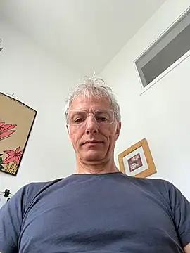 SexyLeon8 online show from 06-05-26, 09:15