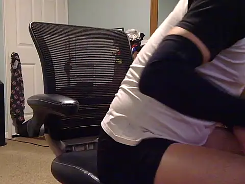 beastontop10 online show from 12-18-25, 05:46