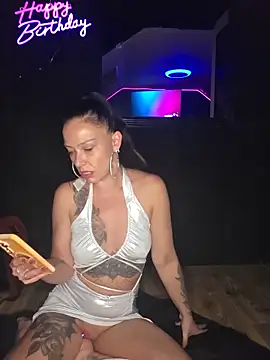 littleladyshelly online show from 05-20-26, 01:28