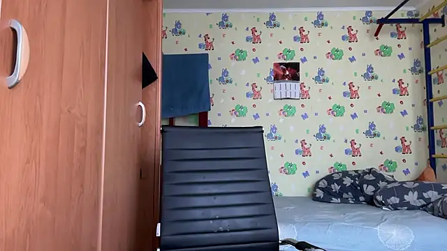 Snapshot of chiraq1945 chatting on 03-14-26, 06:30 chiraq1945 online show from 03-14-26, 06:30