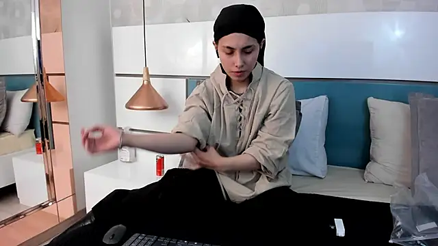 Ashkoreh online show from 04-07-26, 09:15