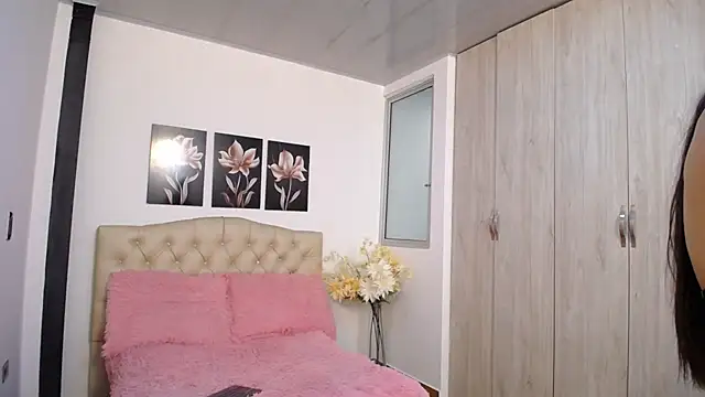 pinky f00x online show from 04-16-26, 09:39