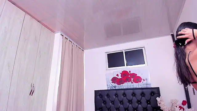 Snapshot of pinky_f00x chatting on 06-26-26, 07:18 pinky f00x online show from 06-26-26, 07:18
