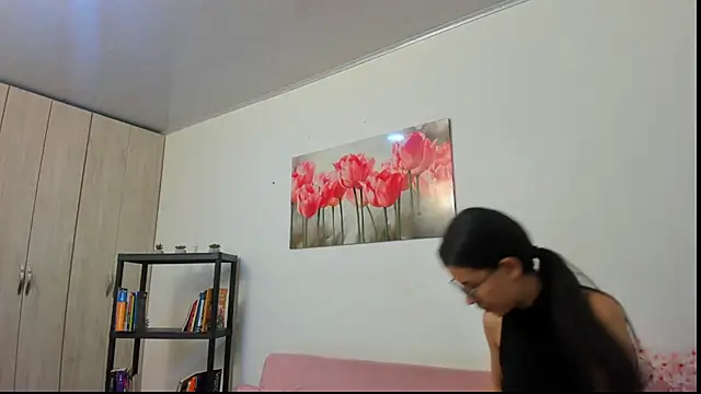 Snapshot of pinky_f00x chatting on 07-06-26, 09:28 pinky f00x online show from 07-06-26, 09:28