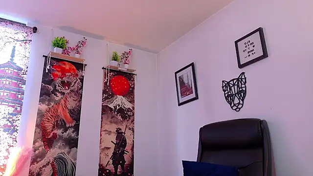 Snapshot of Elian_savoy chatting on 07-19-26, 10:35 Elian savoy online show from 07-19-26, 10:35