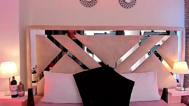 ximena vasquez8 online show from 04-12-26, 04:06