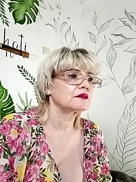 Catty Lady online show from 05-29-26, 08:18