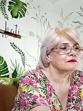 Snapshot of Catty_Lady chatting on 06-03-26, 08:14 Catty Lady online show from 06-03-26, 08:14