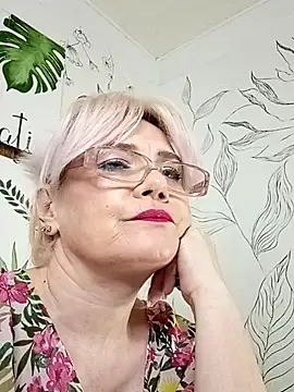 Snapshot of Catty_Lady chatting on 07-11-26, 07:16 Catty Lady online show from 07-11-26, 07:16