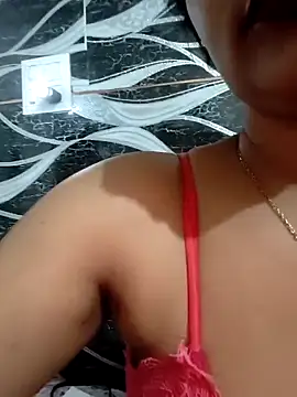 Snapshot of sexy_bitch_here chatting on 07-01-26, 08:41 sexy bitch here online show from 07-01-26, 08:41