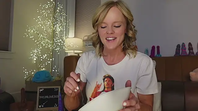 Taylorlove303 online show from 05-23-26, 10:19