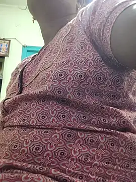 Snapshot of papukurty chatting on 06-18-26, 07:19 papukurty online show from 06-18-26, 07:19