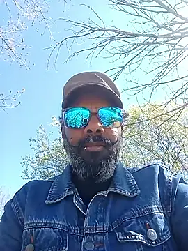 frenchblackc31 online show from 04-07-26, 10:26
