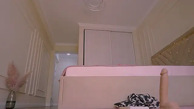 lori leen  online show from 04-23-26, 08:02