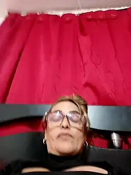 Snapshot of dirty_lady17 chatting on 07-31-26, 01:05 dirty lady17 online show from 07-31-26, 01:05