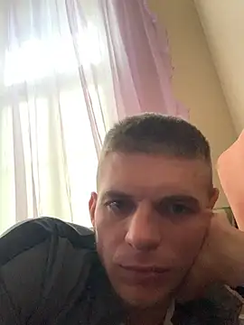 macho1347 online show from 10-04-25, 11:19