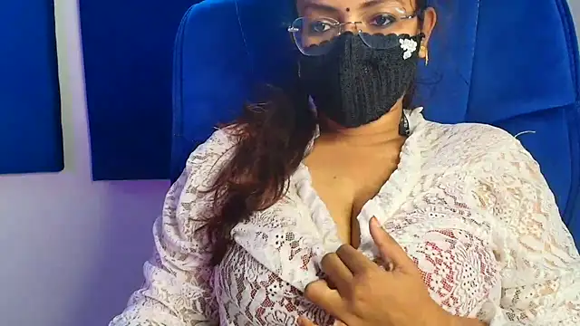 Snapshot of Anjalistar chatting on 07-20-26, 12:40 Anjalistar online show from 07-20-26, 12:40