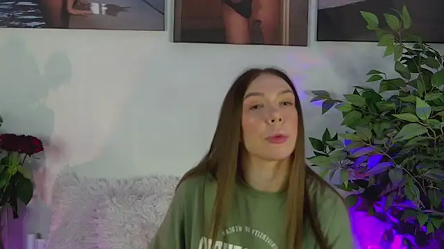 Snapshot of AlysonHuxley_ chatting on 02-21-26, 03:07 AlysonHuxley online show from 02-21-26, 03:07