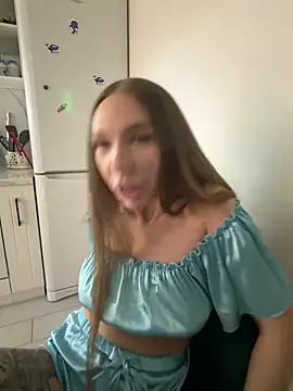 Snapshot of AlysonHuxley_ chatting on 02-28-26, 10:33 AlysonHuxley online show from 02-28-26, 10:33