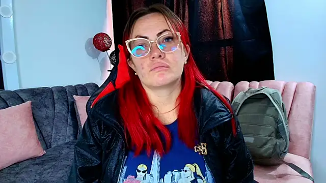 carolinhe  online show from 09-17-25, 07:37