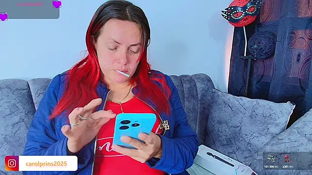 carolinhe  online show from 09-30-25, 08:03