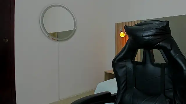 carlina 15 online show from 03-13-26, 12:23