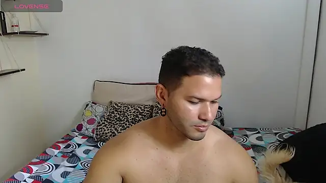 Snapshot of Tim_mz01 chatting on 05-22-26, 04:45 Tim mz01 online show from 05-22-26, 04:45