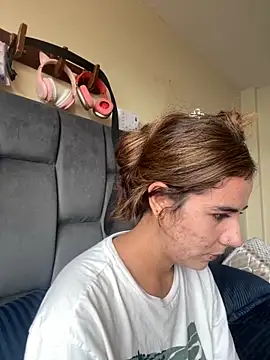 AllieYourGirl online show from 09-20-25, 04:08