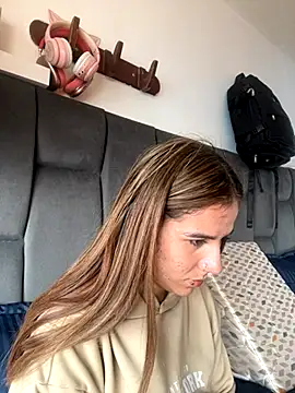 AllieYourGirl online show from 10-01-25, 06:58