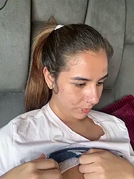 AllieYourGirl online show from 12-13-25, 07:53