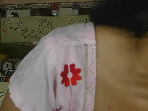 Snapshot of hotee_bhabi chatting on 06-09-26, 12:06 hotee bhabi online show from 06-09-26, 12:06