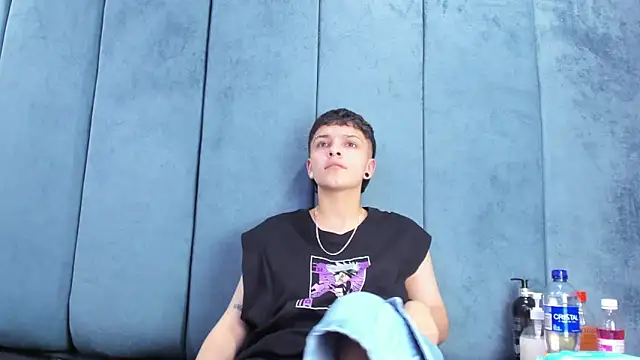 Megan Thompson  online show from 03-18-26, 02:15