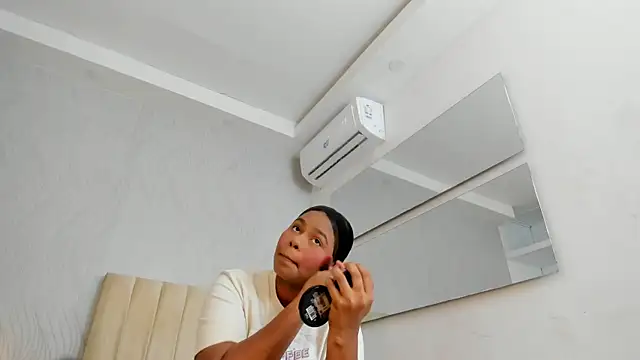 keyla mejia online show from 07-05-26, 12:12